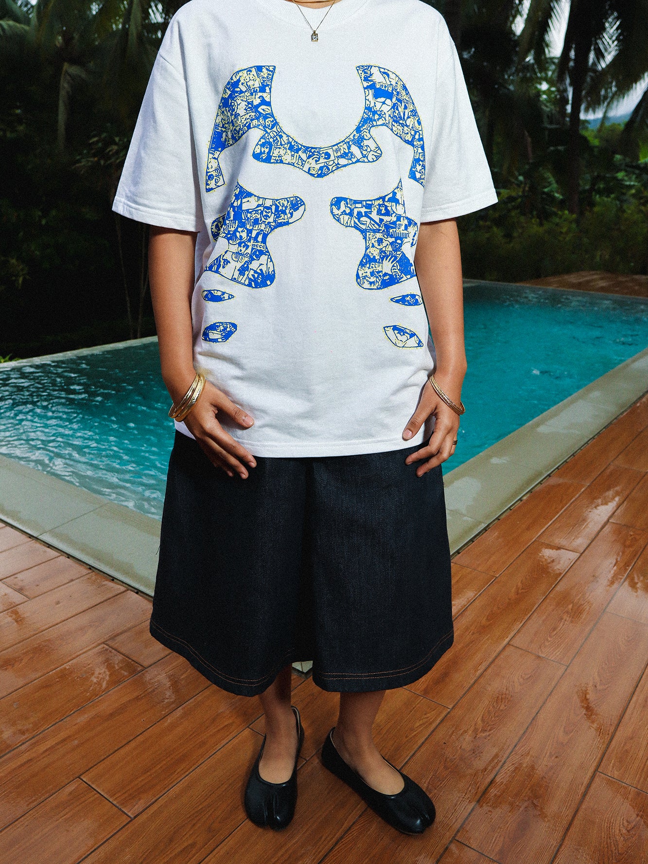 ドス・ミル・コミックTシャツ